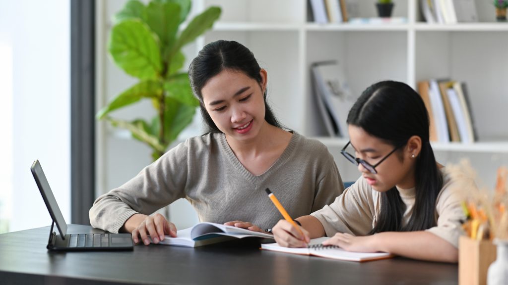 Full-Time Tutors (Mid-Range Rates)